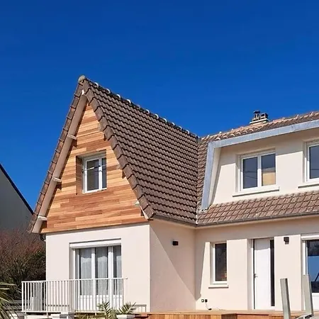 La Maison De La *